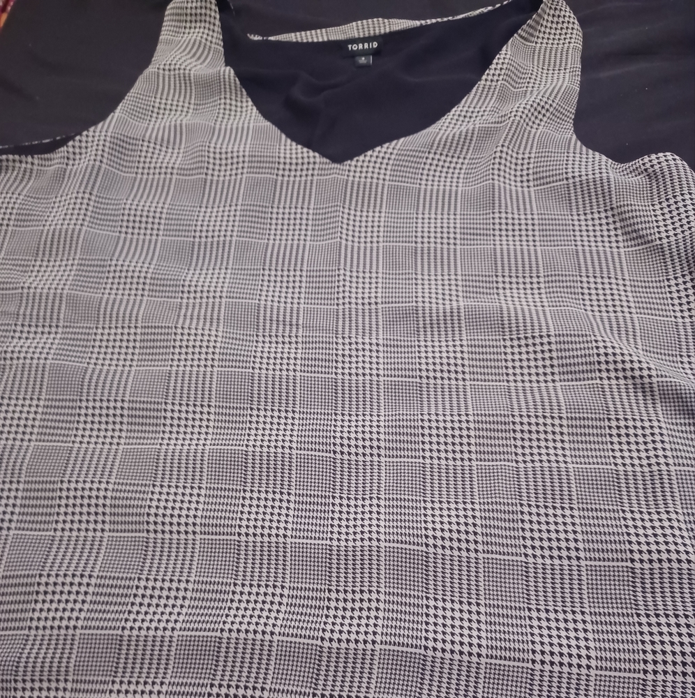 Torrid Size 4 grey plaid tank top